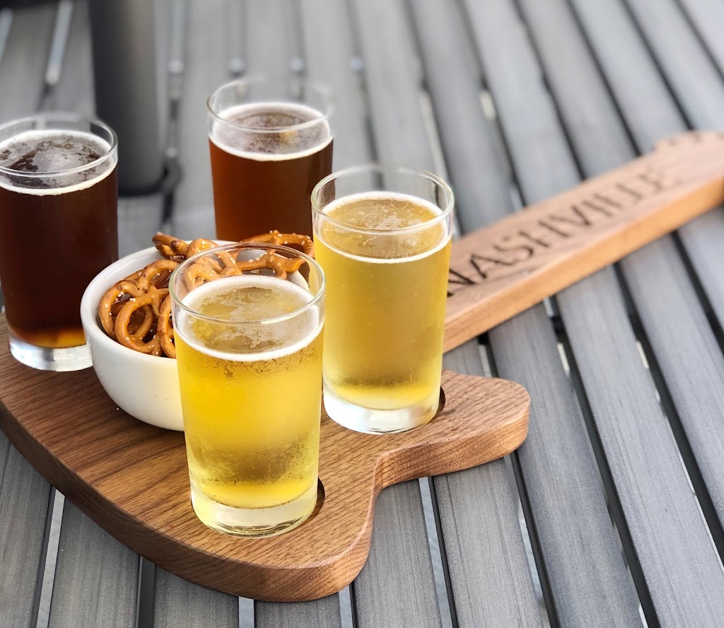 Fleetwood Patio & Bar | restaurant | 2424 Atrium Way, Nashville, TN 37214, USA | 6158898889 OR +1 615-889-8889