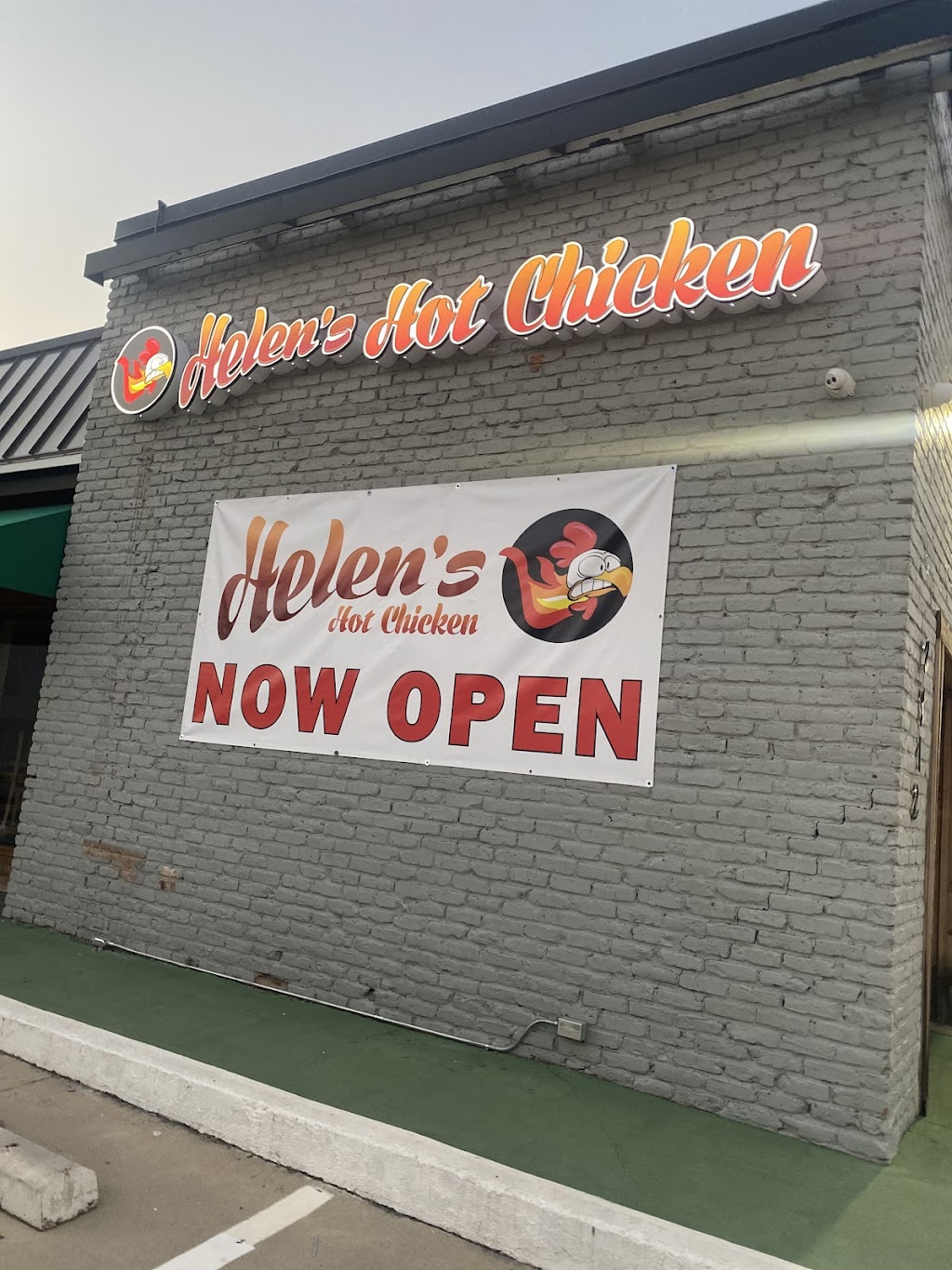 Helen’s hot chicken ft worth | restaurant | 2812 Horne St, Fort Worth, TX 76107, USA | 6822555405 OR +1 682-255-5405