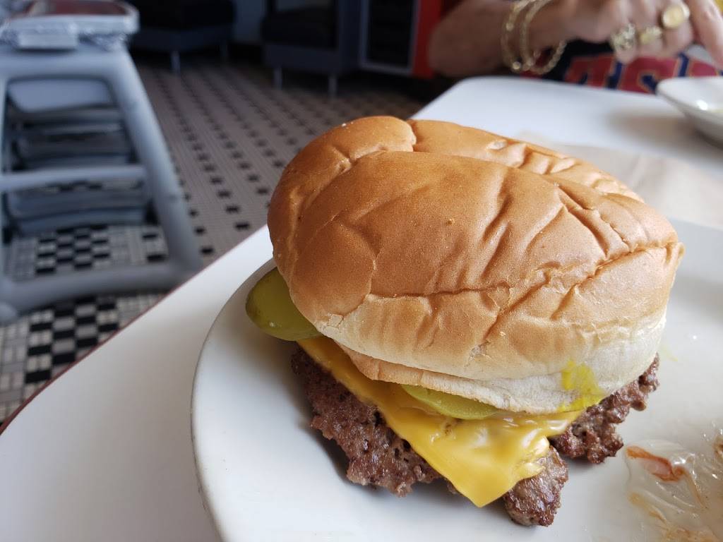 Steak n Shake | restaurant | 9116 US Highway 19 North, Port Richey, FL 34668, USA | 7278480011 OR +1 727-848-0011