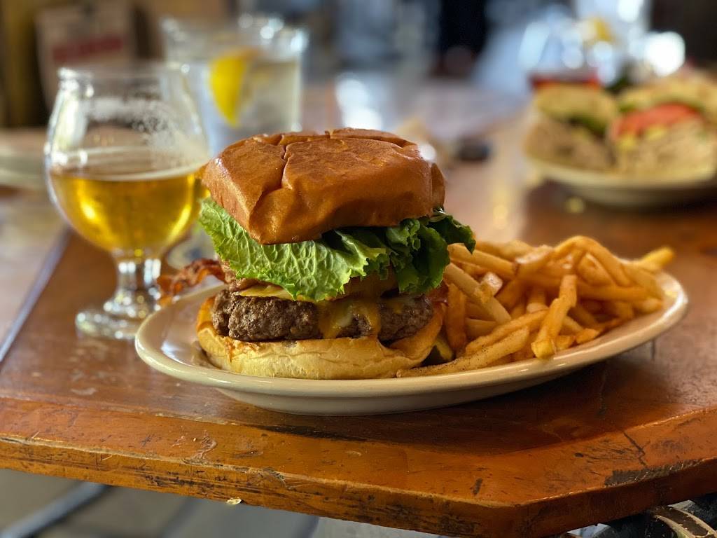 Flying Saucer Draught Emporium | restaurant | 111 10th Ave S #310, Nashville, TN 37203, USA | 6152593039 OR +1 615-259-3039