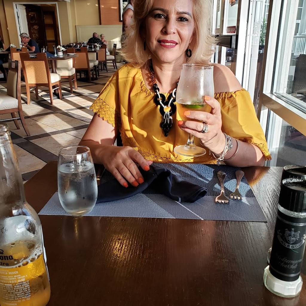 Charleys Cabana Bar | restaurant | 17260 Harbour Pointe Dr, Fort Myers, FL 33908, USA | 2394664000 OR +1 239-466-4000