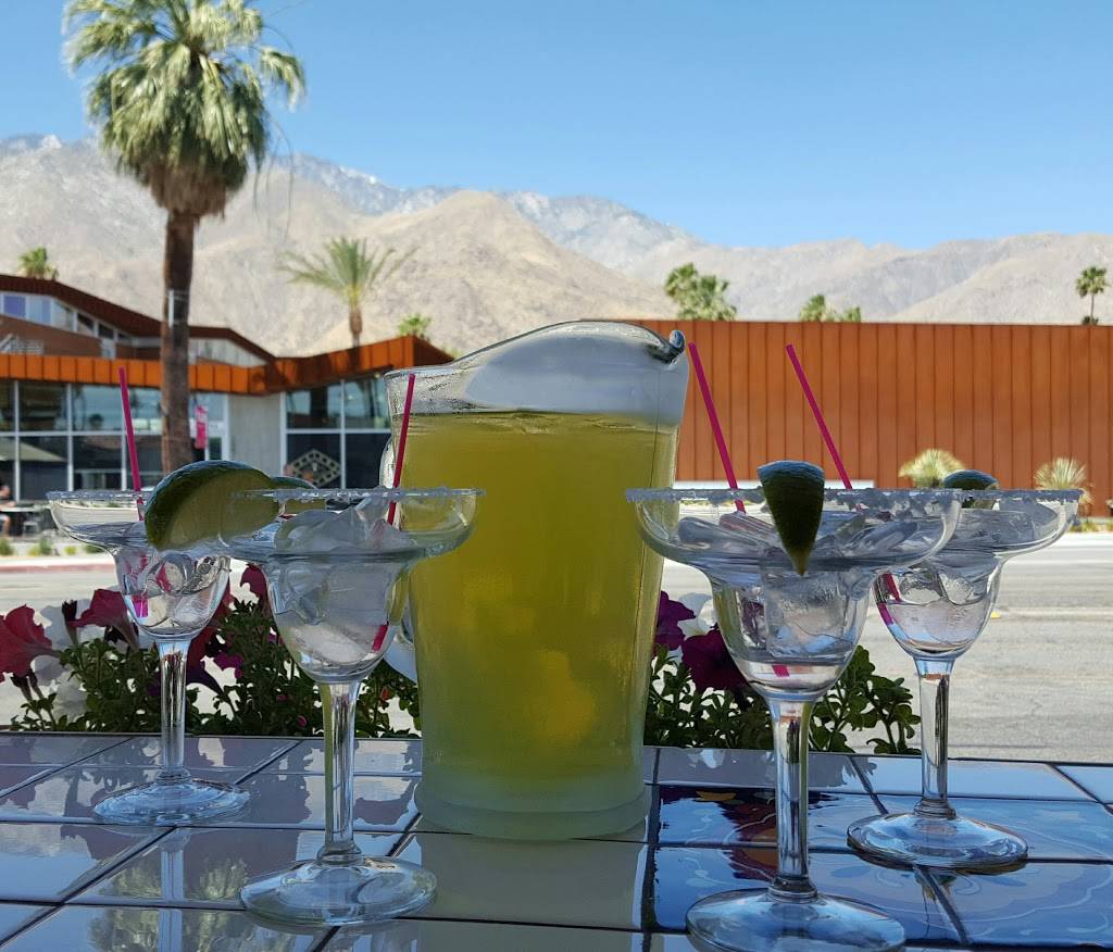 J Js | restaurant | 1550 N Palm Canyon Dr, Palm Springs, CA 92262, USA | 7603234290 OR +1 760-323-4290