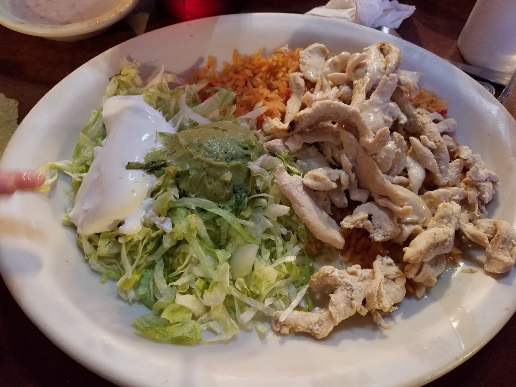 El Charro of Iola | restaurant | 17 W Madison Ave, Iola, KS 66749, USA | 6203657771 OR +1 620-365-7771