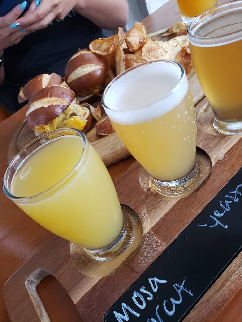 DAS Beer Garden | restaurant | 1203 Town Center Dr #116, Jupiter, FL 33458, USA | 5617768669 OR +1 561-776-8669