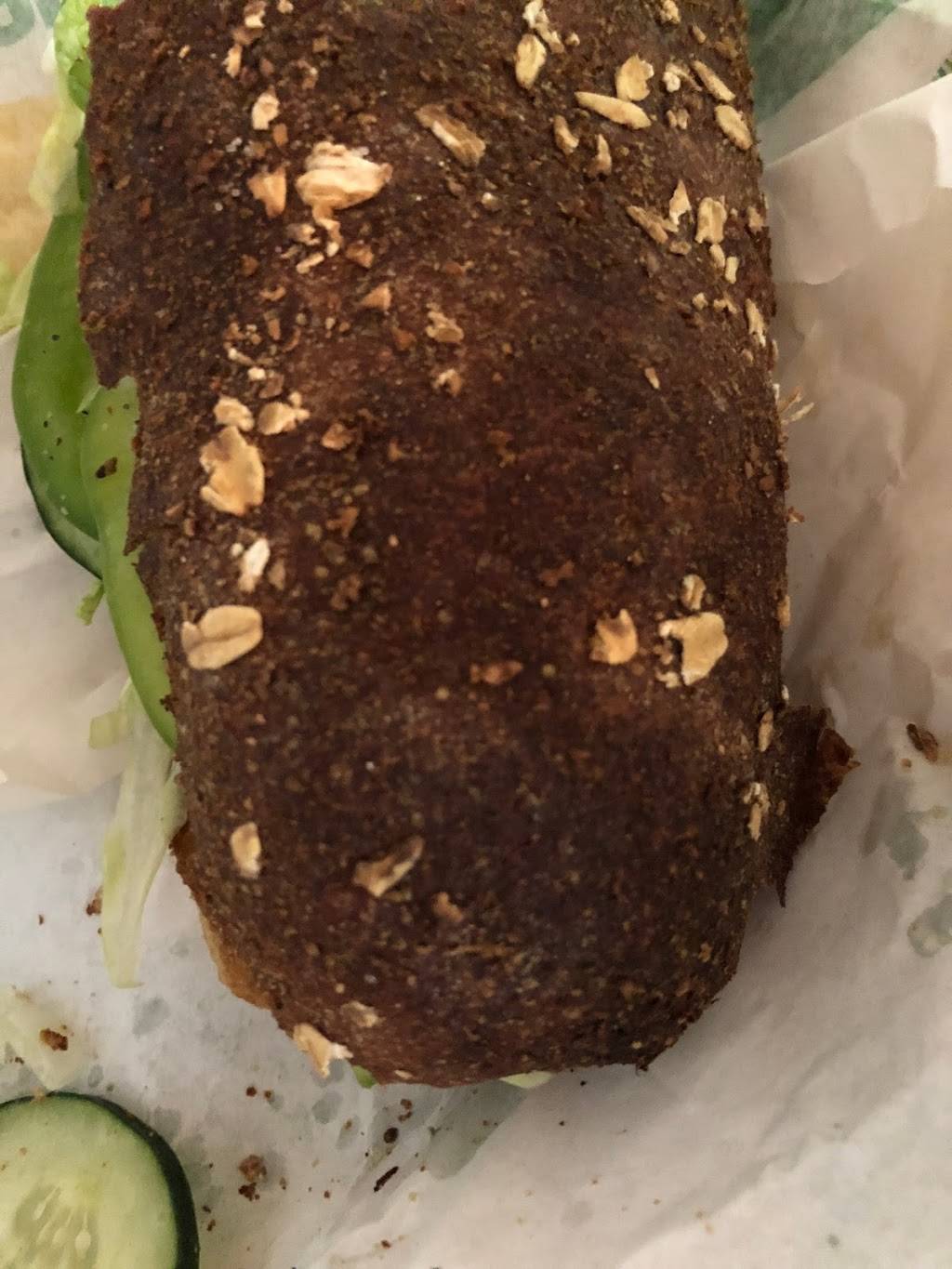 Subway Restaurants | restaurant | 2802 N Interstate 35 Frontage Rd, New Braunfels, TX 78130, USA | 8303874246 OR +1 830-387-4246