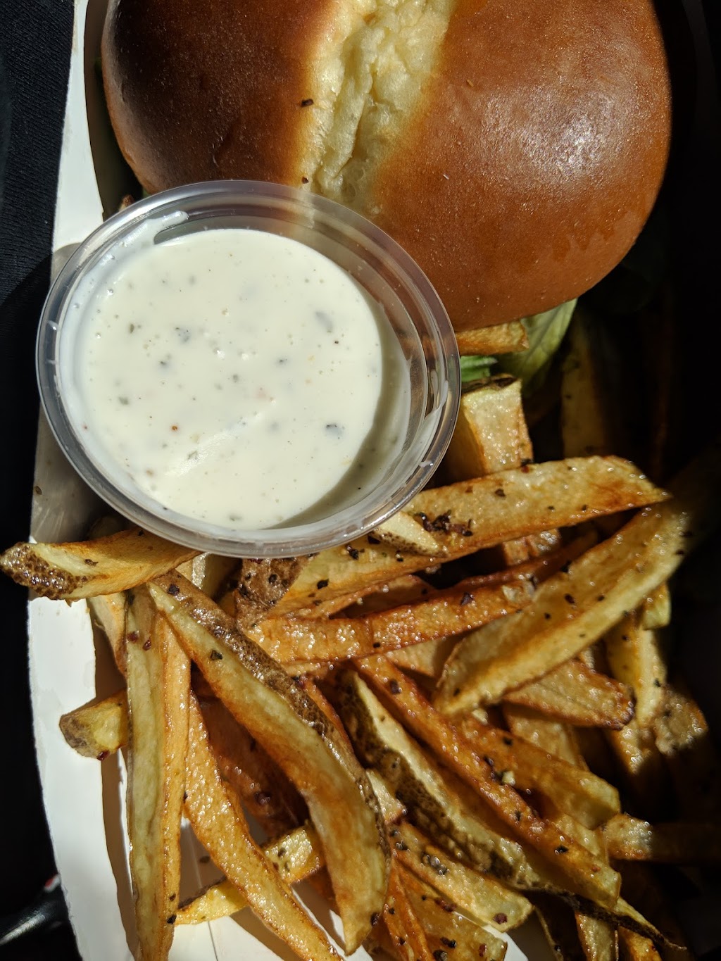 Alfalfa Feedin Trough | restaurant | 26161 Willard Rd, Bend, OR 97701, USA | 5417490787 OR +1 541-749-0787