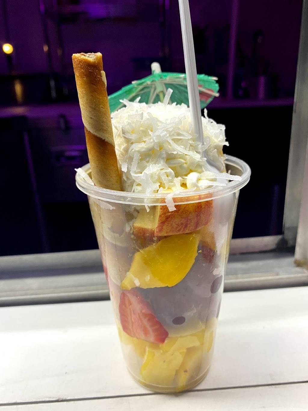 Sharkeys On The Bay Cafe | restaurant | 7740 W Courtney Campbell Causeway, Tampa, FL 33607, USA | 8139996414 OR +1 813-999-6414