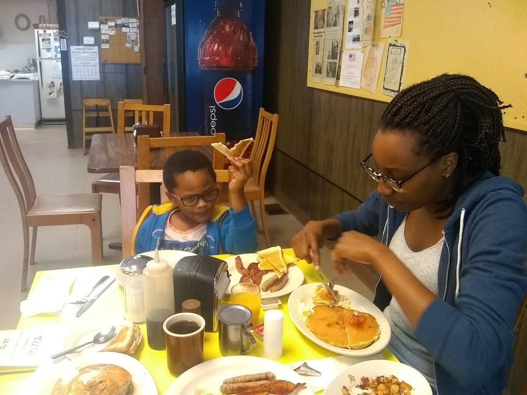 Millies Lunch | restaurant | 535 Washington St, Whitman, MA 02382, USA | 7814473344 OR +1 781-447-3344