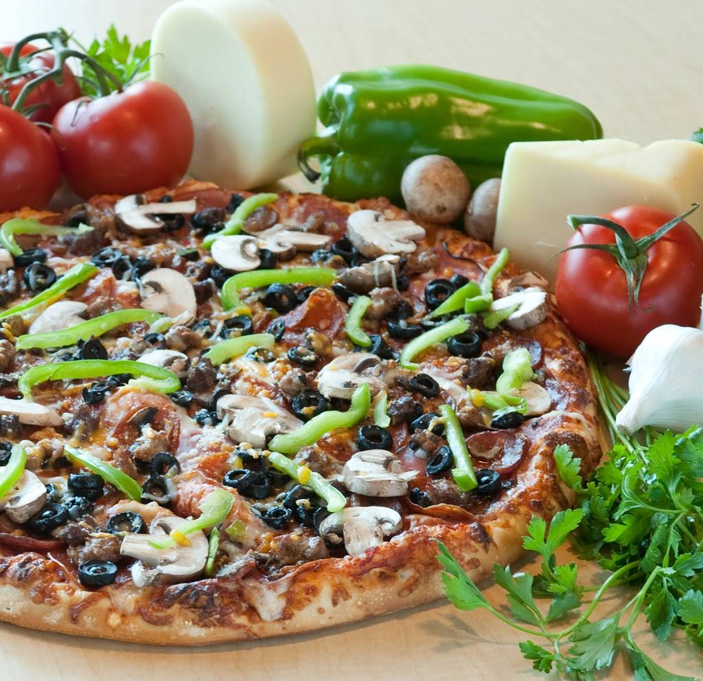Straw Hat Pizza | meal delivery | 7606, 206 E Caldwell Ave, Visalia, CA 93277, USA | 5594294110 OR +1 559-429-4110
