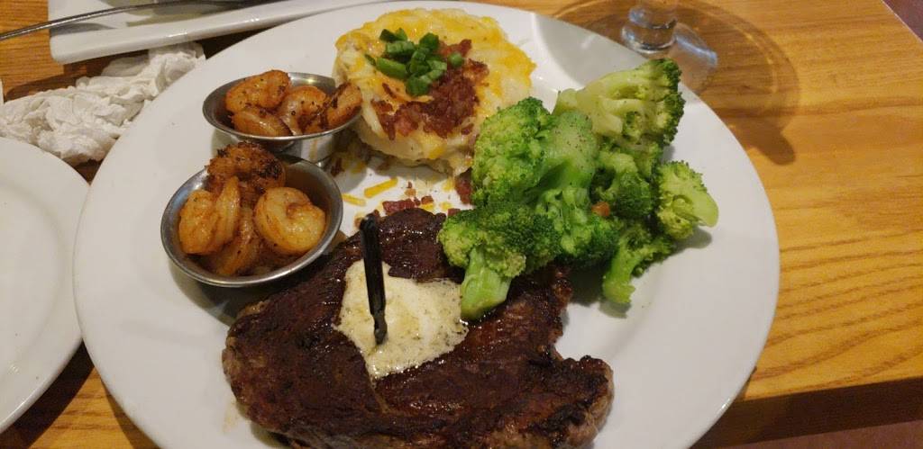 Chilis Grill & Bar | meal takeaway | 5841 Hwy 6 N, Houston, TX 77084, USA | 2818555805 OR +1 281-855-5805