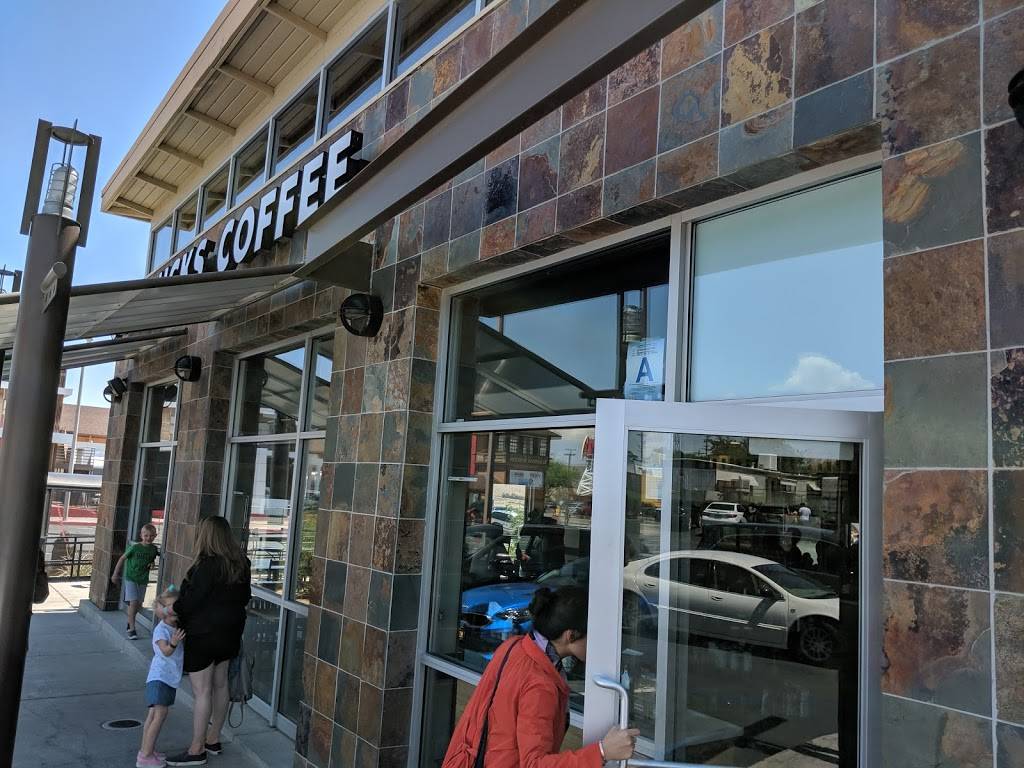 Starbucks | cafe | 1607 Glenwood St, Delano, CA 93215, USA | 6617254372 OR +1 661-725-4372