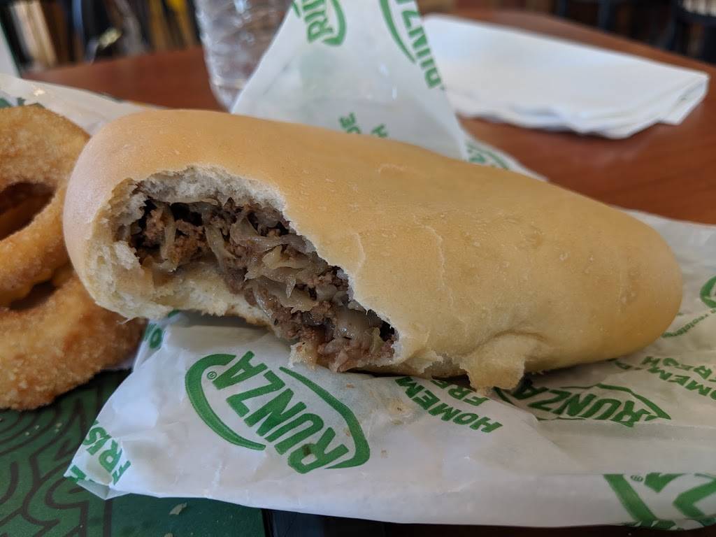 Runza Restaurant | restaurant | 2630 Industrial Drive, Fairbury, NE 68352, USA | 4027295248 OR +1 402-729-5248