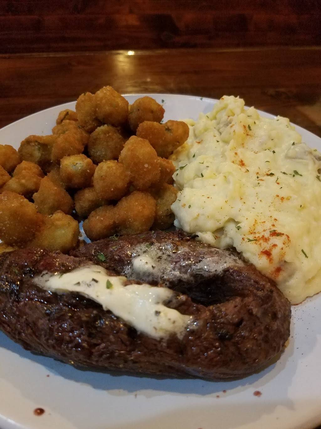 Southern Table Bar and Grill | restaurant | 10 Thacker Loop, Oxford, MS 38655, USA | 6623805124 OR +1 662-380-5124