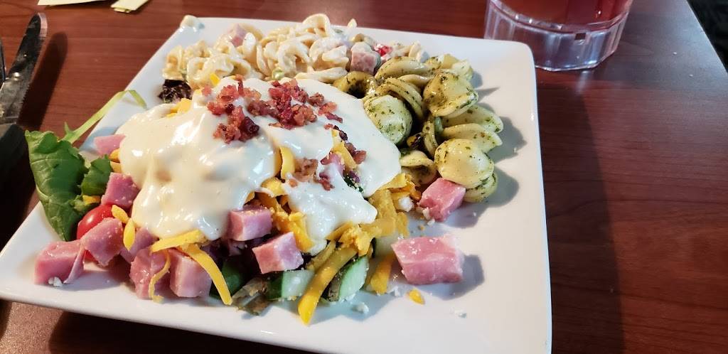 Ruby Tuesday | restaurant | 808 Academy Dr, Bessemer, AL 35022, USA | 2054253152 OR +1 205-425-3152