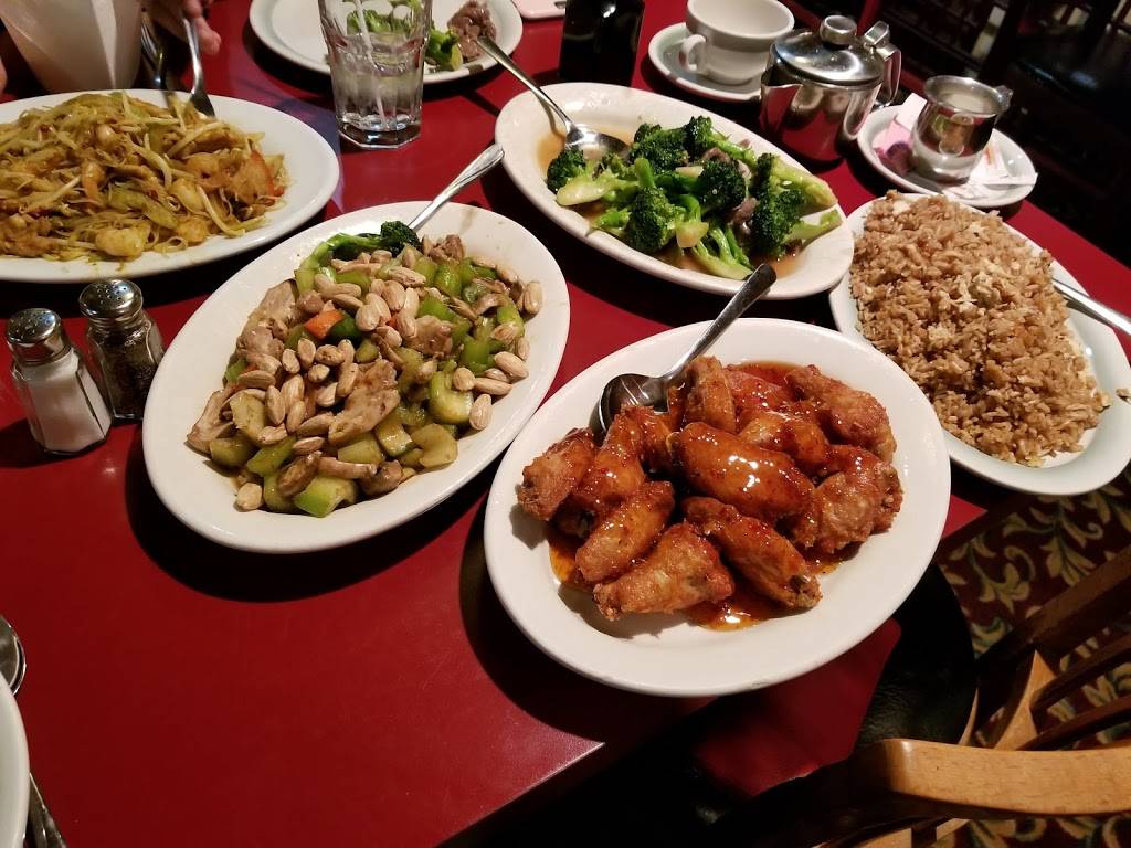 Cosy Restaurant & Tavern | restaurant | 361 Lake St, St. Catharines, ON L2N 4H5, Canada | 9059342501 OR +1 905-934-2501