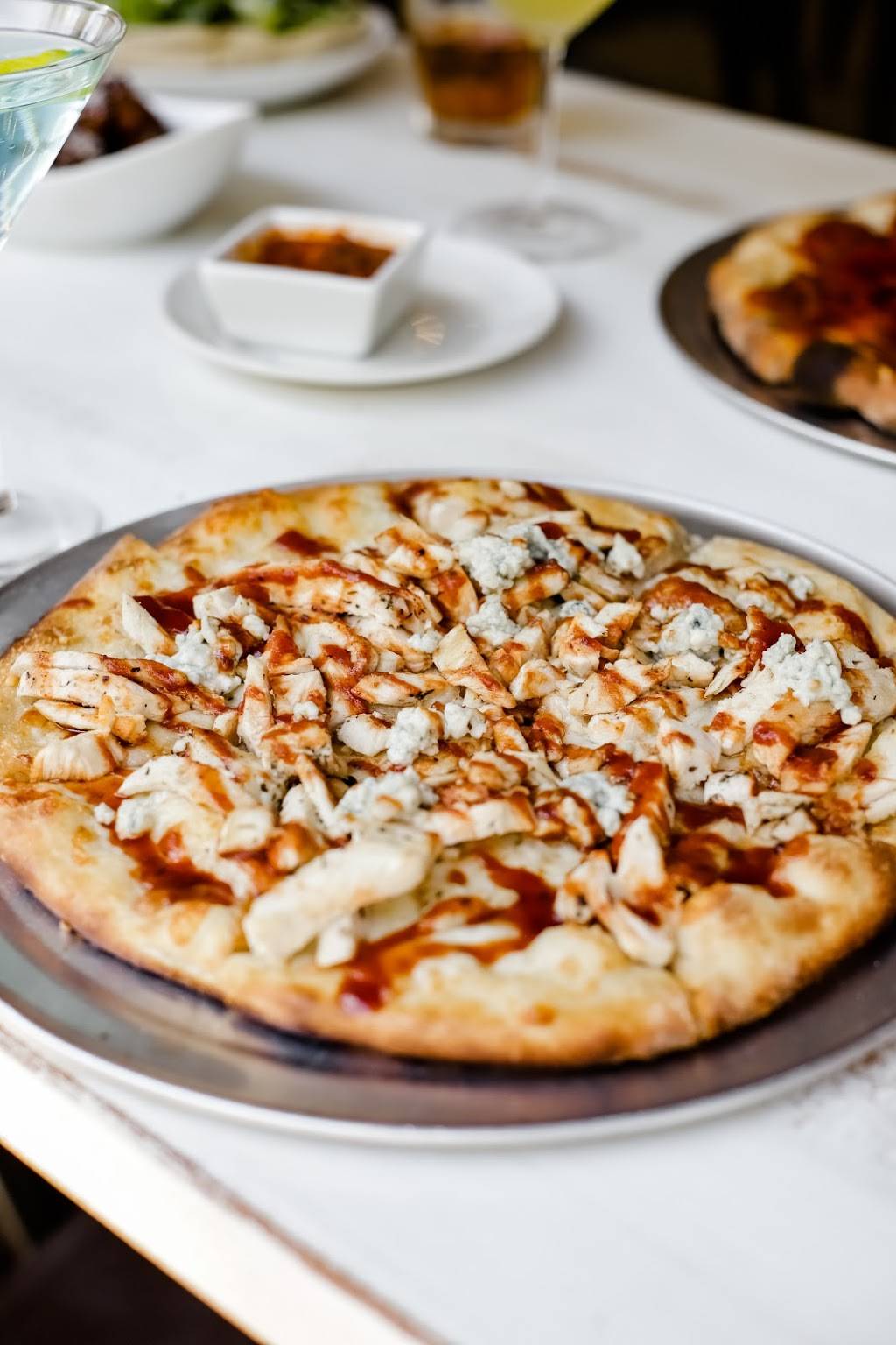 Holy Crust | restaurant | 3011 Gulden Ln Suite 112, Dallas, TX 75212, USA | 4693290707 OR +1 469-329-0707