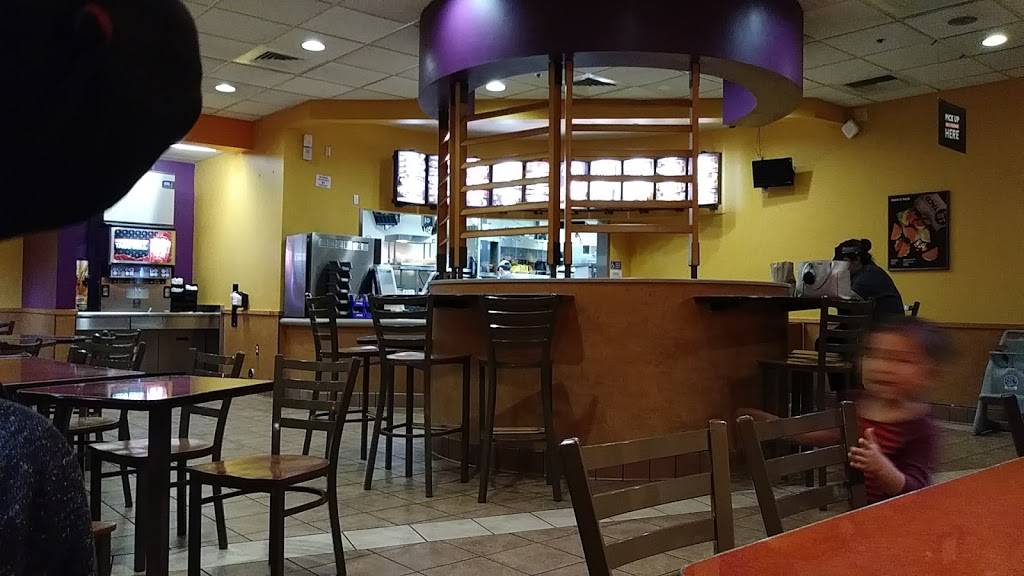 Taco Bell | meal takeaway | 15140 Summit Ave, Fontana, CA 92336, USA | 9098996440 OR +1 909-899-6440
