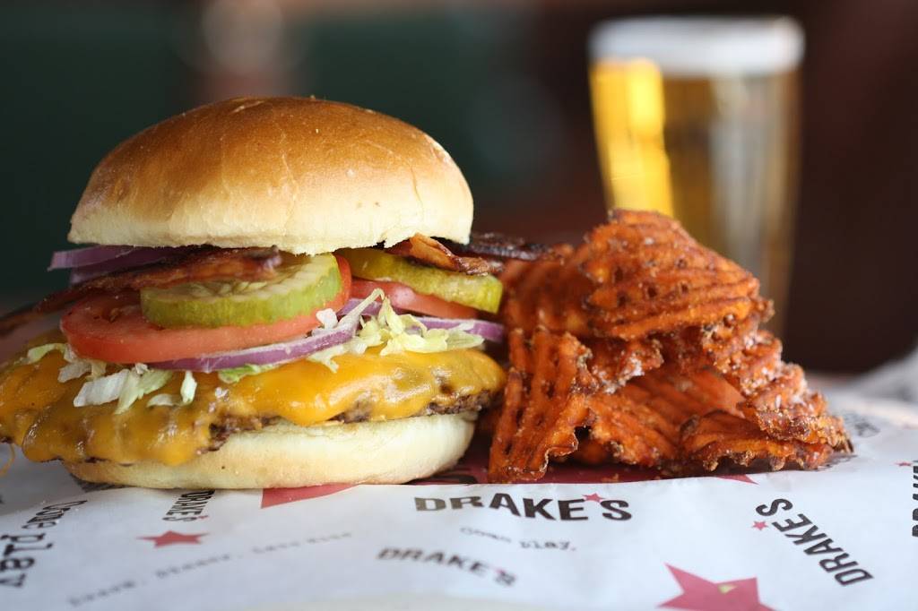 Drakes | restaurant | 242 Morrell Rd, Knoxville, TN 37919, USA | 8654741188 OR +1 865-474-1188