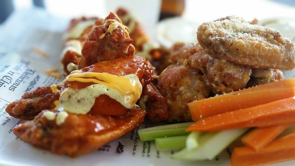 OG Wingz | restaurant | 6340 Hollywood Blvd, Los Angeles, CA 90028, USA | 3234985576 OR +1 323-498-5576