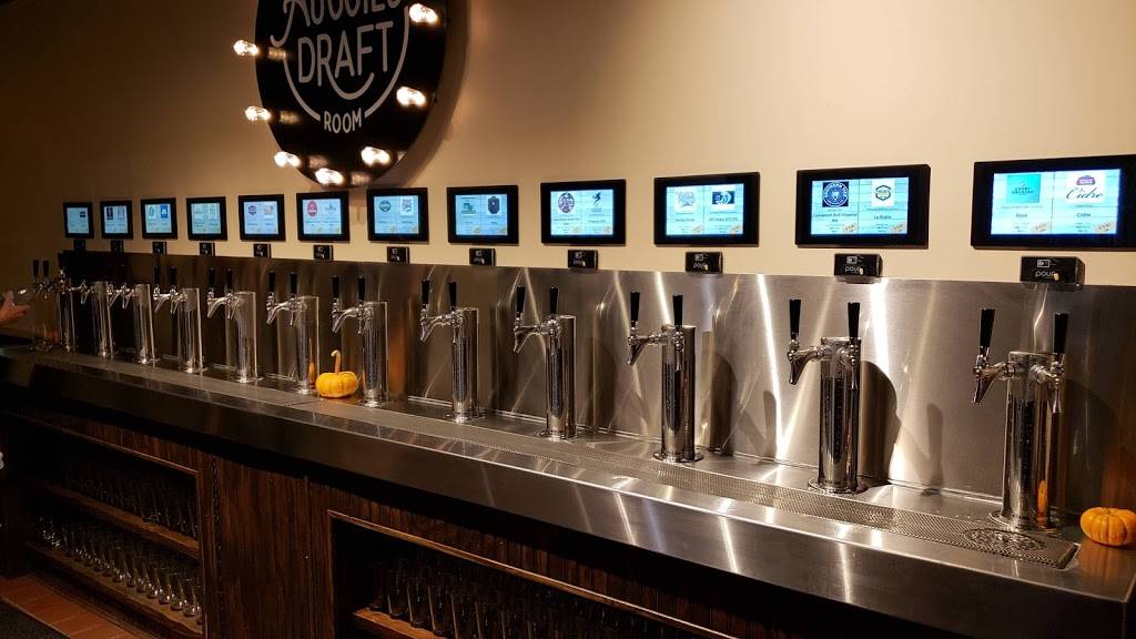 Auggies Draft Room | restaurant | 3 St George St, St. Augustine, FL 32085, USA | 9049071317 OR +1 904-907-1317