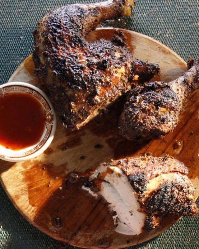 Laylahs Jamaican Food | restaurant | 3160 Main St, San Diego, CA 92113, USA | 6192695937 OR +1 619-269-5937