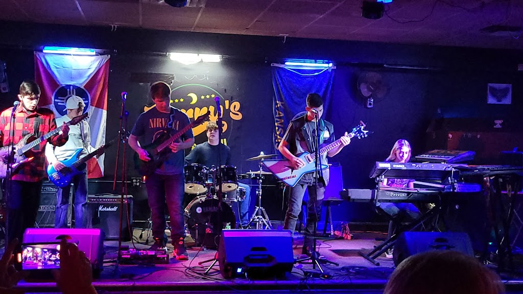 Jerrys Bar & Grill | restaurant | 630 N Robin Rd, Wichita, KS 67212, USA | 3163589201 OR +1 316-358-9201