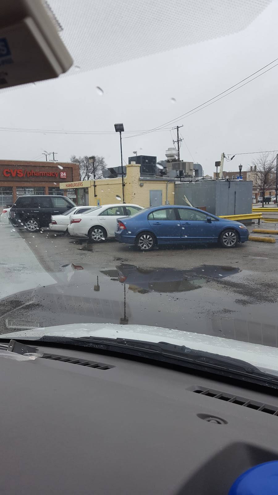 Bills Drive-In | restaurant | 120 Asbury Ave, Evanston, IL 60202, USA | 8474919844 OR +1 847-491-9844