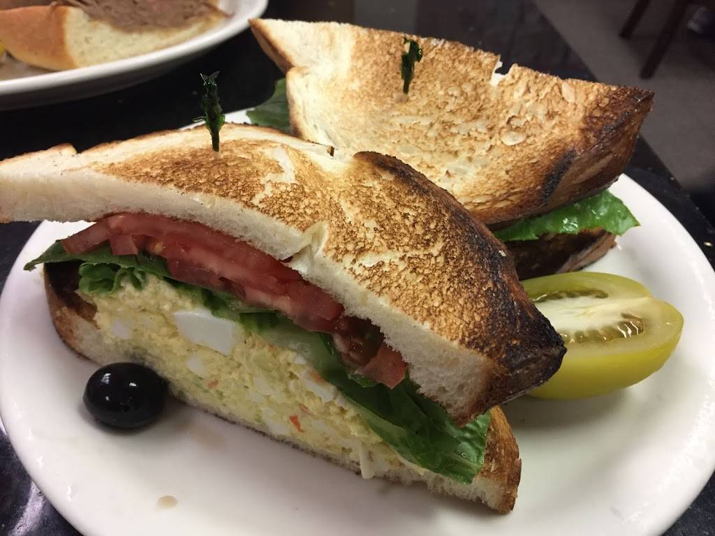 Weiss Deli | restaurant | 2744 N Green Valley Pkwy, Henderson, NV 89014, USA | 7024540565 OR +1 702-454-0565