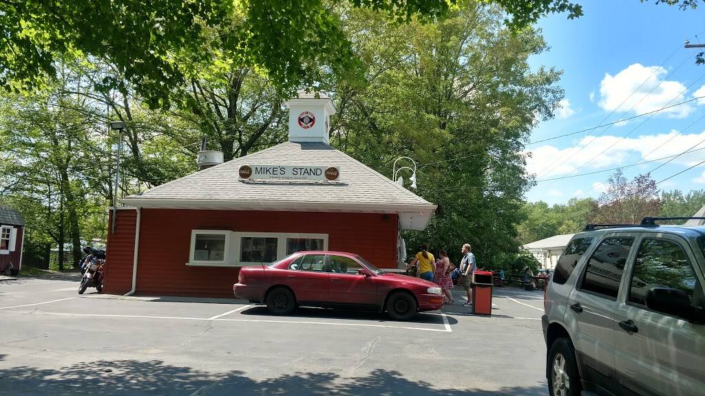 Deary Brothers Mikes Stand | restaurant | 12 Intervale St, Putnam, CT 06260, USA | 8609281191 OR +1 860-928-1191