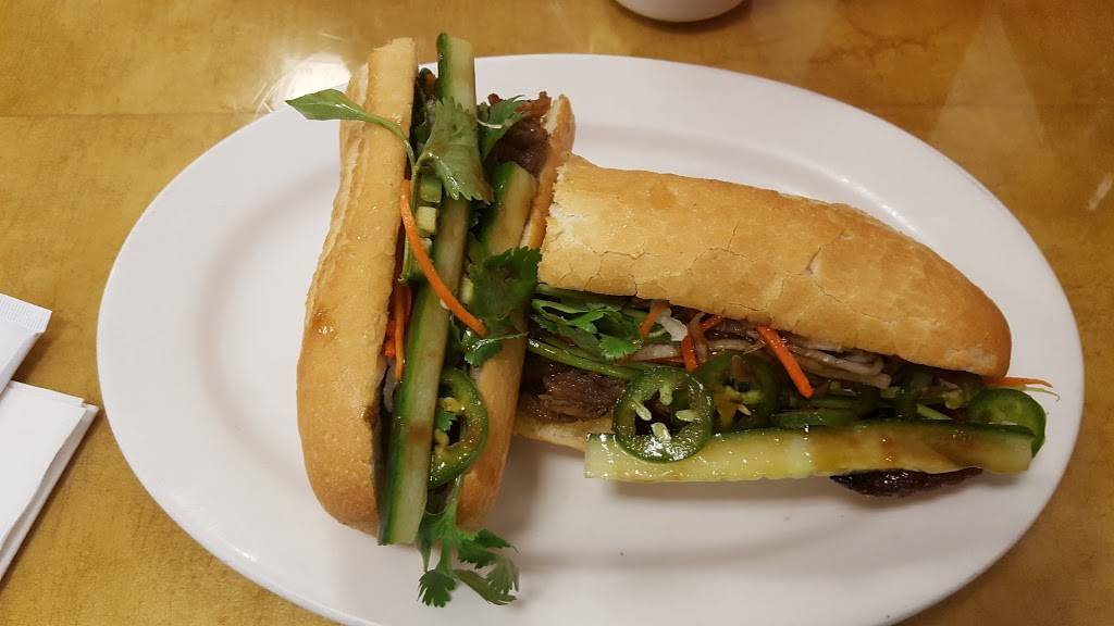 Maiku Sushi and Pho | restaurant | 1611 Penn Ave, Pittsburgh, PA 15222, USA | 4122818888 OR +1 412-281-8888