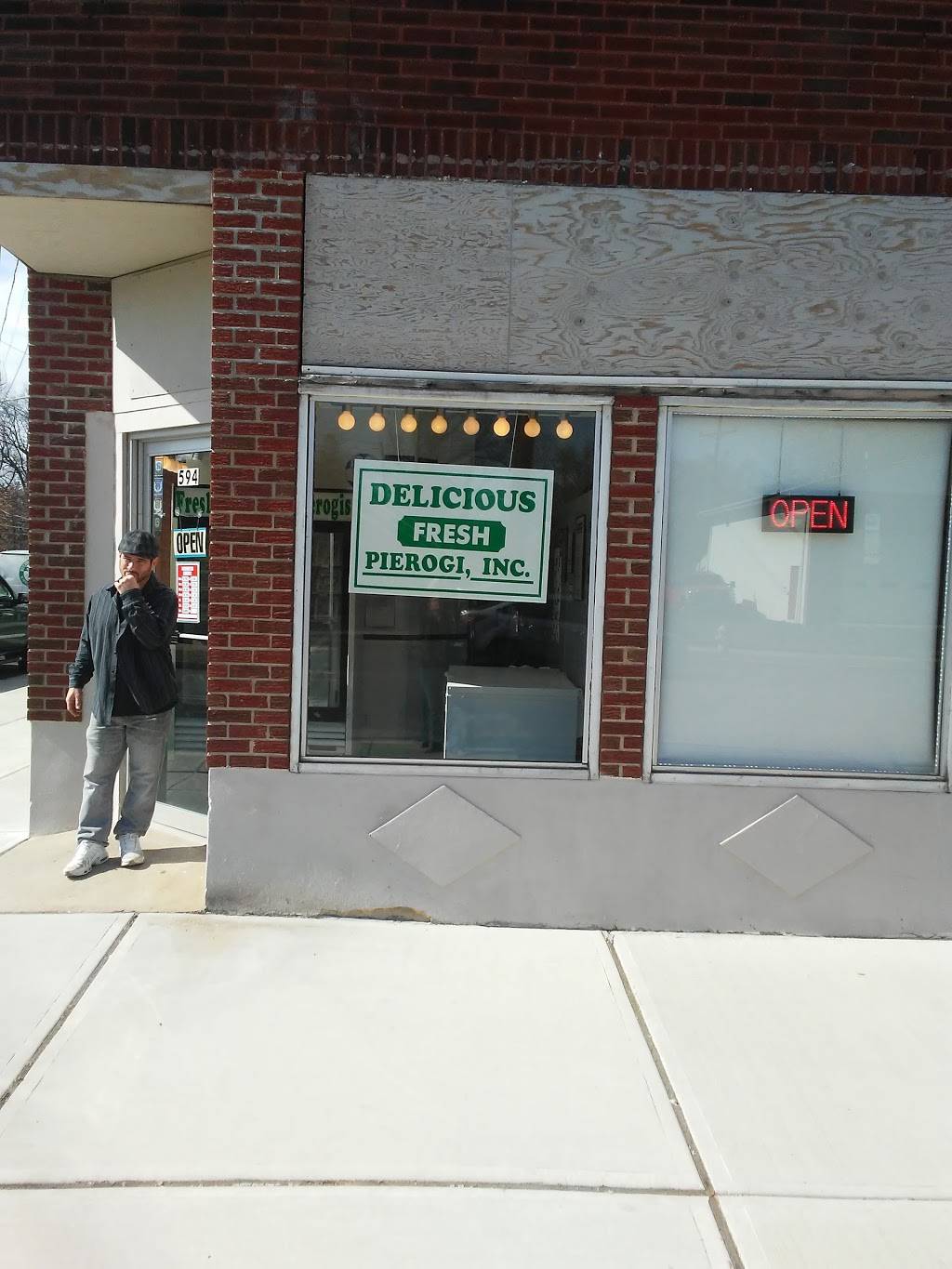 Delicious Pierogi Inc | restaurant | 594 Chestnut St, Roselle Park, NJ 07204, USA | 9082450550 OR +1 908-245-0550