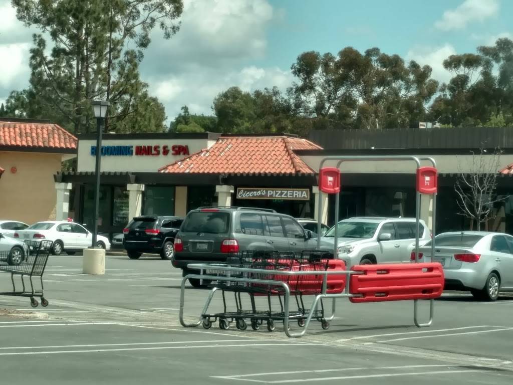 Ciceros Pizzeria | restaurant | 26861 Trabuco Rd #B, Mission Viejo, CA 92691, USA | 9497075775 OR +1 949-707-5775