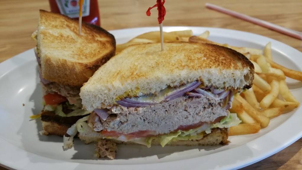 Landing Zone Cafe | restaurant | 19980 Grand Ave, Lake Elsinore, CA 92530, USA | 9516781872 OR +1 951-678-1872