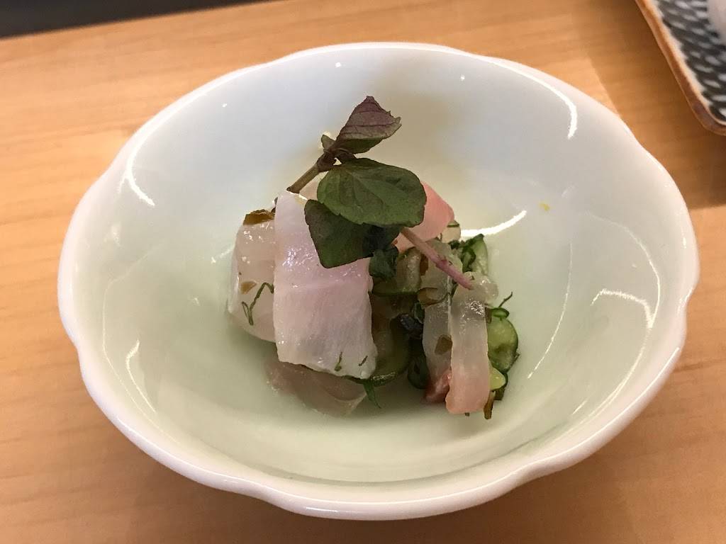 Ijji Sushi | restaurant | 252 Divisadero St, San Francisco, CA 94117, USA | 4156587388 OR +1 415-658-7388