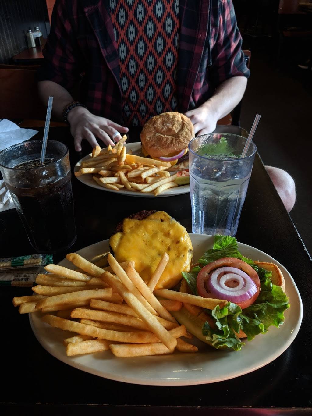 Buffalo Mountain Grille | restaurant | 205 Oak Ridge Turnpike, Oak Ridge, TN 37830, USA | 8654810515 OR +1 865-481-0515