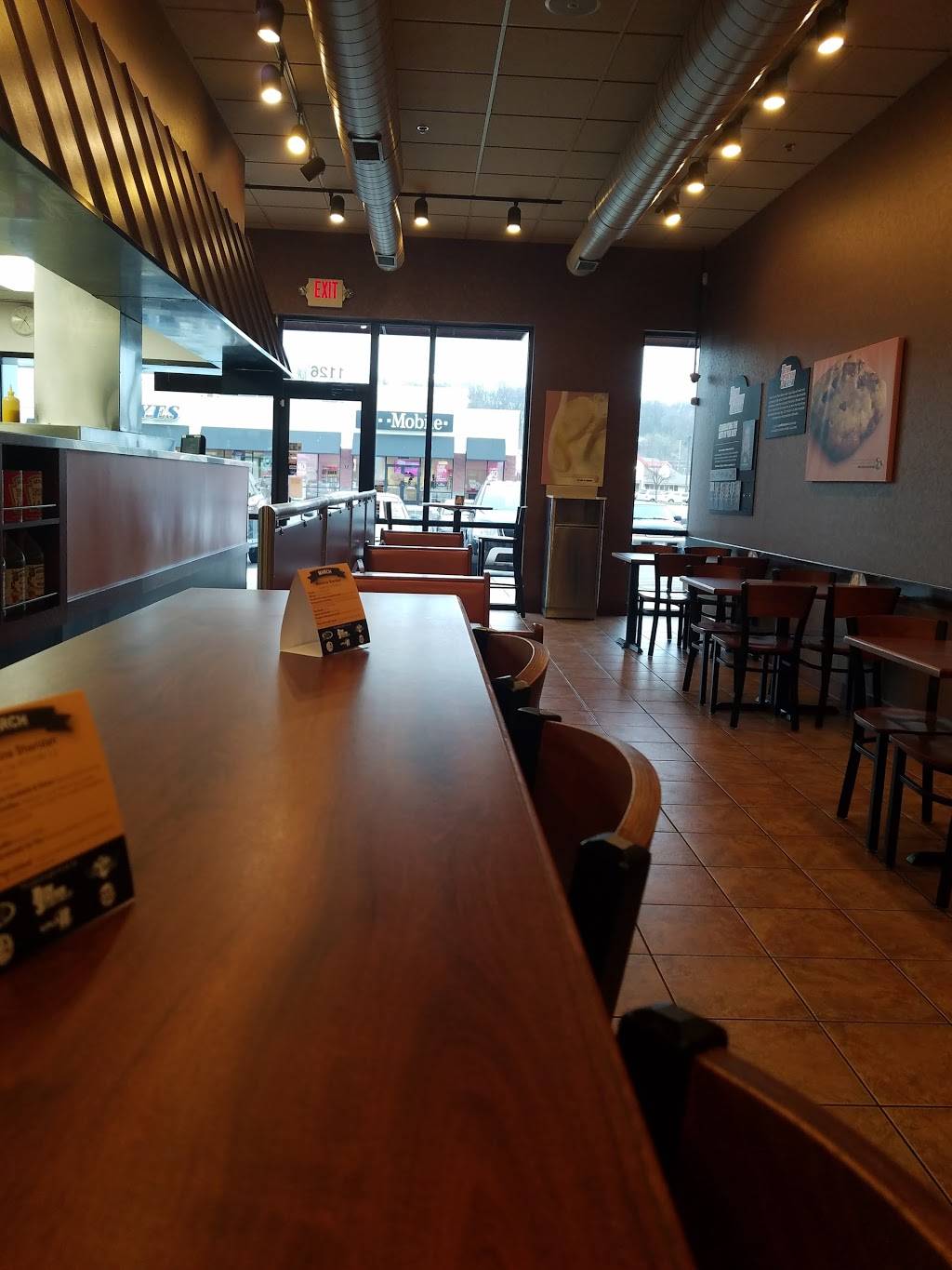 Penn Station East Coast Subs | meal takeaway | 1126 Collinsville Crossing Blvd, Collinsville, IL 62234, USA | 6183443400 OR +1 618-344-3400