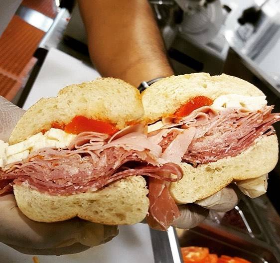 Tom Baileys West | cafe | 2100 NJ-35, Sea Girt, NJ 08750, USA | 8484698820 OR +1 848-469-8820