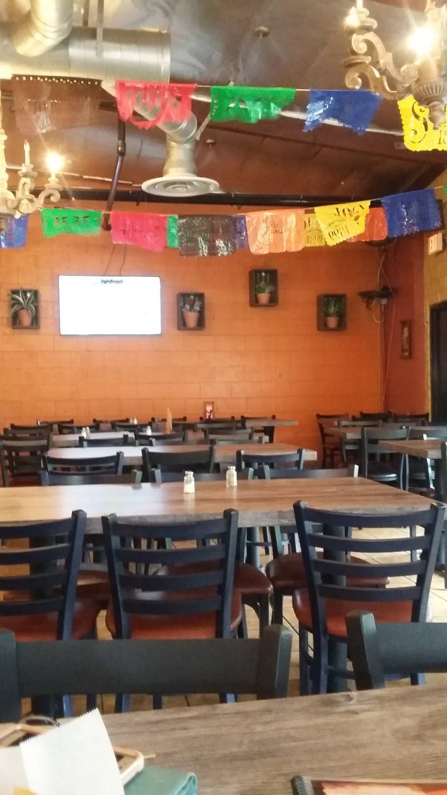 Tortas Ahogadas Las Orginales | restaurant | 23630 Newhall Ave #1, Newhall, CA 91321, USA | 6612590884 OR +1 661-259-0884