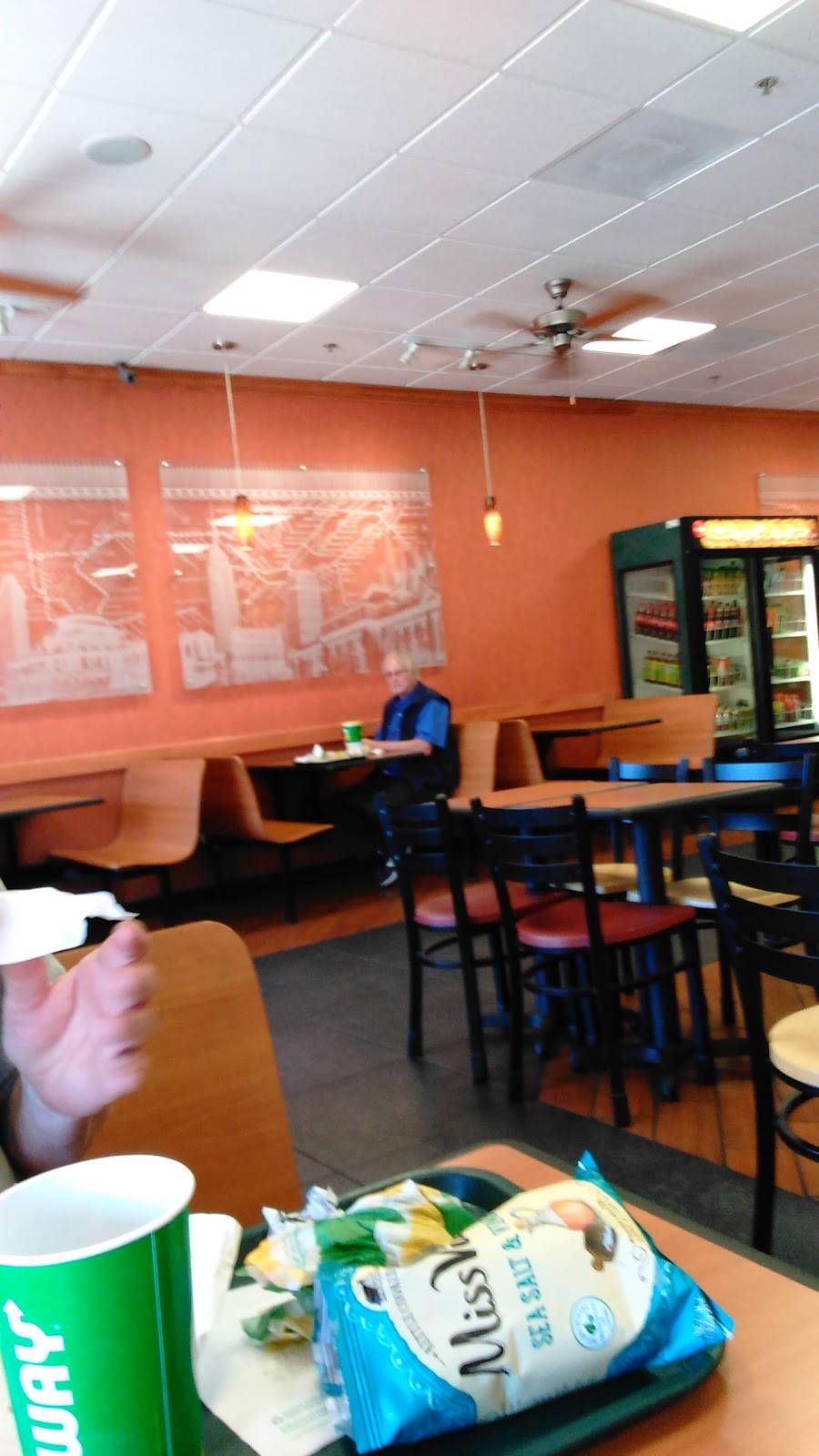 Subway | restaurant | 13757 Mono Way, Sonora, CA 95370, USA | 2095332011 OR +1 209-533-2011