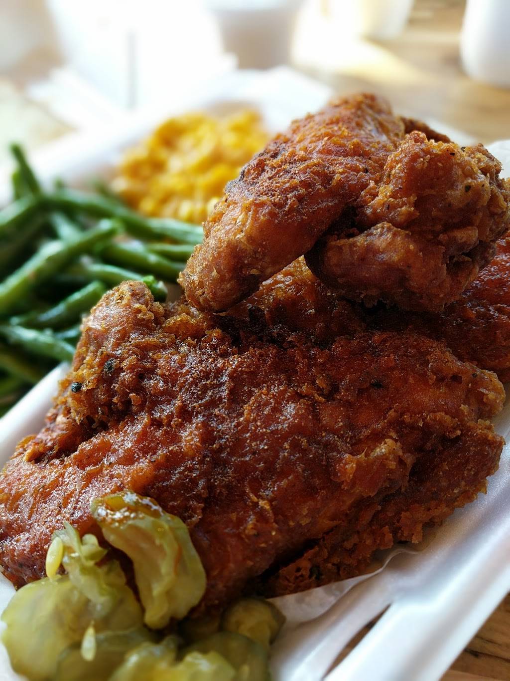 Mikes Chicken | restaurant | 2403, 4234 Maple Ave, Dallas, TX 75219, USA | 2144437822 OR +1 214-443-7822