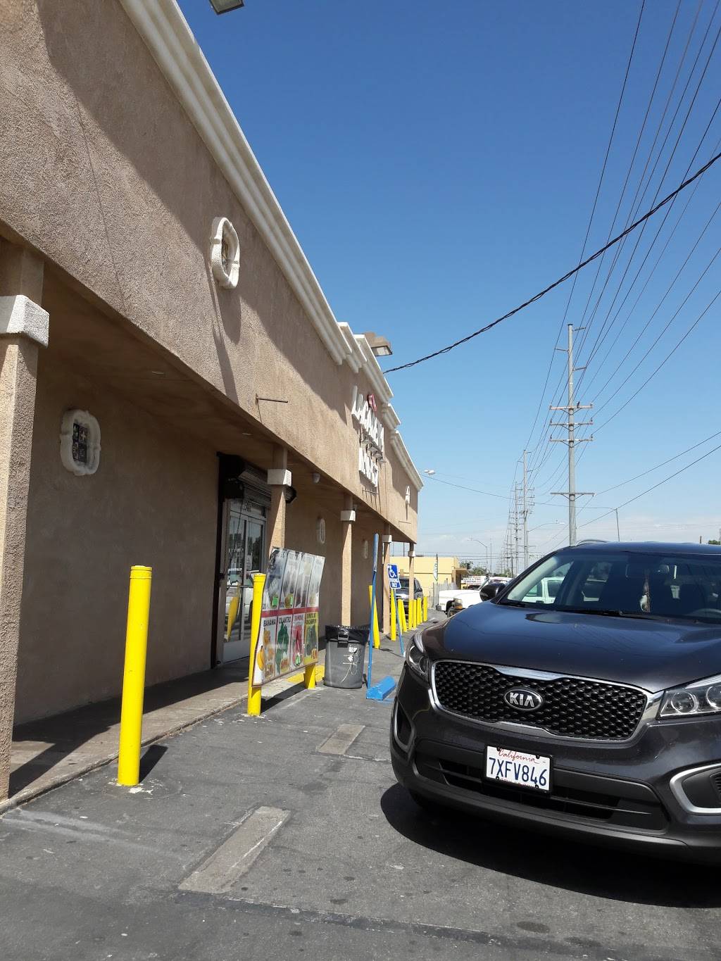 La Cadena Market | restaurant | 15446 San Bernardino Ave, Fontana, CA 92335, USA | 9098234020 OR +1 909-823-4020