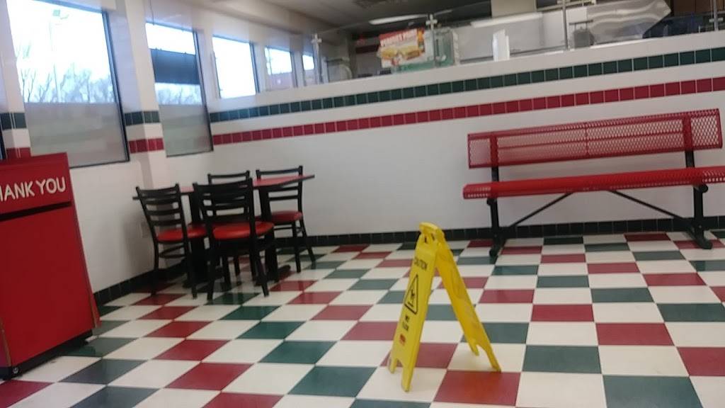 Jets Pizza | meal delivery | 2500 Bardstown Rd, Louisville, KY 40205, USA | 5024585387 OR +1 502-458-5387