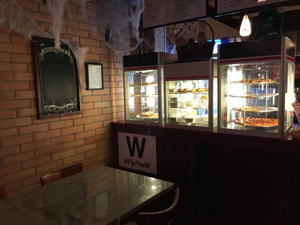 Pizzaiolo by Paninos | restaurant | 3704 N Broadway, Chicago, IL 60613, USA | 7734725004 OR +1 773-472-5004