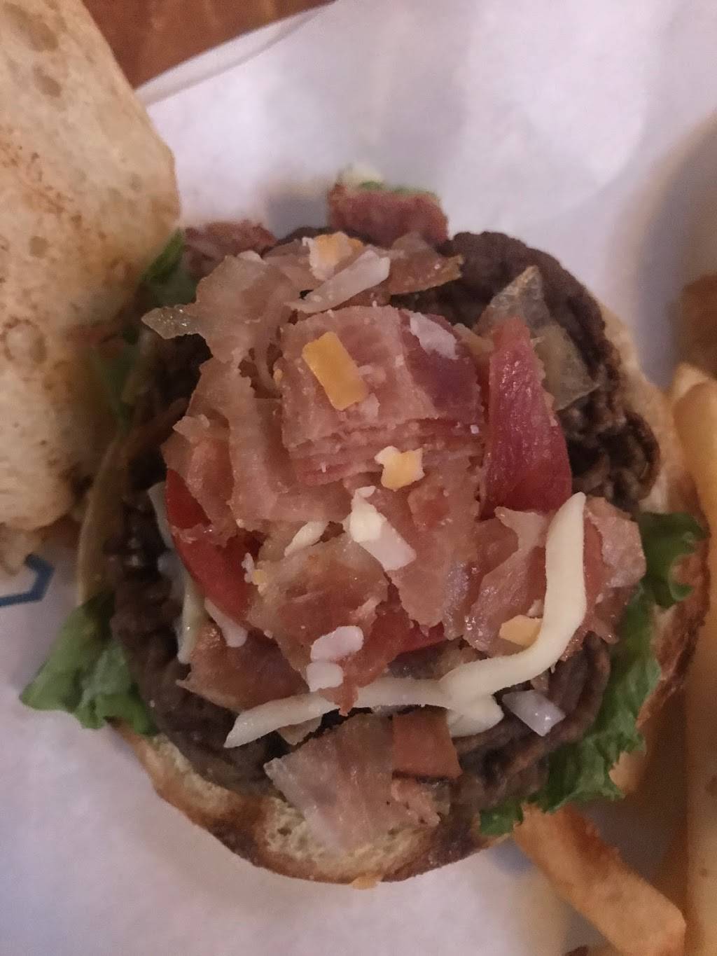 Wild Wing | restaurant | 249 Queen St E, Brampton, ON L6W 3H4, Canada | 9052169424 OR +1 905-216-9424