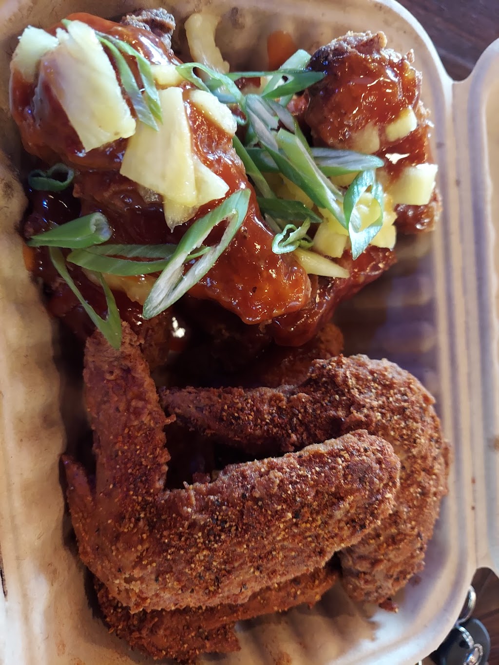 B.A.D Wingz | restaurant | 520 N 4th St, Minneapolis, MN 55401, USA | 6125455059 OR +1 612-545-5059