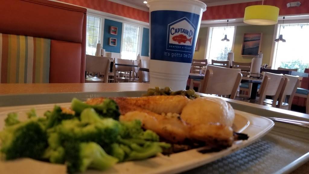 Captain Ds | restaurant | 8342 US Highway 51 N, Millington, TN 38053, USA | 9018733500 OR +1 901-873-3500