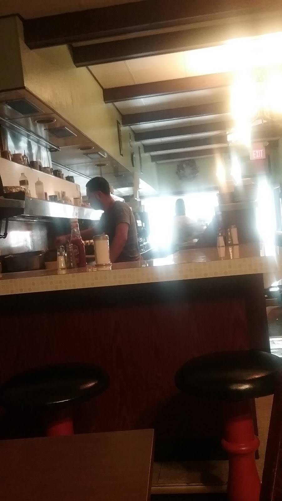 Boston House | restaurant | 950 Penn St, Reading, PA 19602, USA | 6103738831 OR +1 610-373-8831