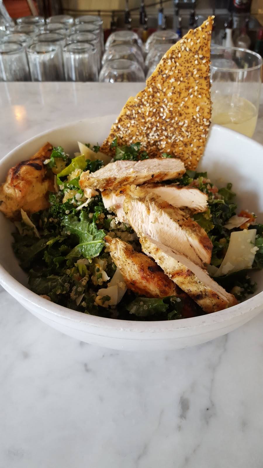 Social Kitchen and Bar | restaurant | 225 E Maple Rd, Birmingham, MI 48009, USA | 2485944200 OR +1 248-594-4200