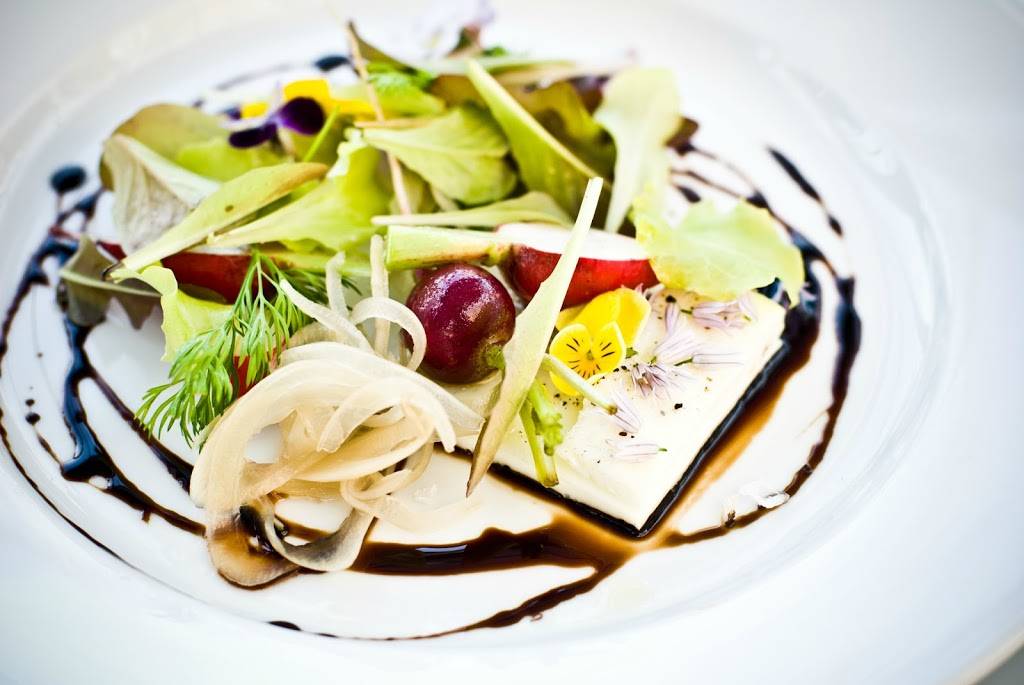 The Restaurant at Patowmack Farm | restaurant | 42461 Lovettsville Rd, Lovettsville, VA 20180, USA | 5408229017 OR +1 540-822-9017