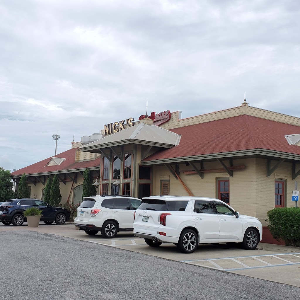 Nicks Boathouse | restaurant | 455 W Main St, Pensacola, FL 32502, USA | 8509128775 OR +1 850-912-8775